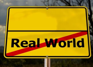 Czym się różni Wirtualizacja od Konteneryzacji?