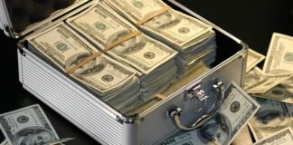 Ile zarabia osoba pracująca w IT? Ile zarabia osoba pracująca w IT?