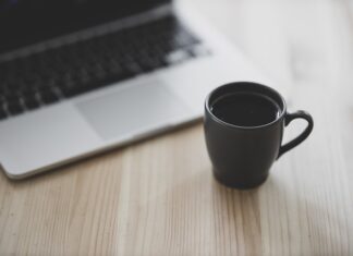 Czy można pracować za granicą na urlopie wypoczynkowym?