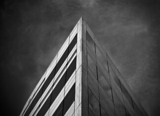 Które biura podróży mają kłopoty finansowe?