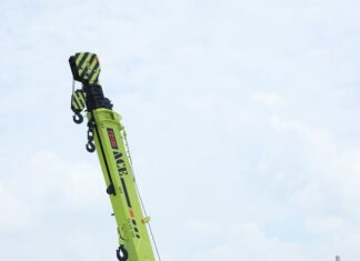 Ile waży podnośnik teleskopowy? Ile waży podnośnik teleskopowy